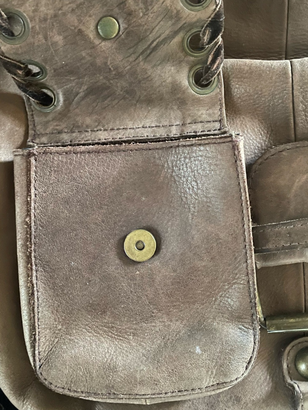 Betsey Johnson vintage brown leather bag 14 x 10 - Picture 7 of 13